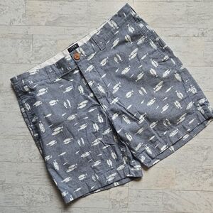 ✨️HP✨️ J. Crew Shorts Reade Size 33 Mens Shorts Fish Pattern